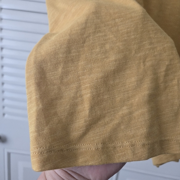 Theory Women's V-neck Shirt Plain Mustard Yellow Size M #211 - Picture 4 of 5